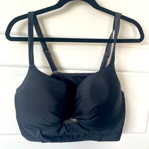 38F Cacique black swim top
